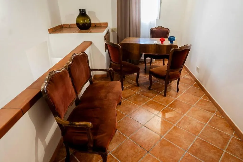 Rf Apartments & Suites Palermo Italien